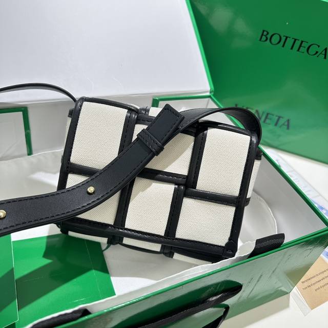 折叠礼盒包装 Bottega Veneta Bv女包loop斜挎包mini编织小方包盒子包 尺寸16Cm