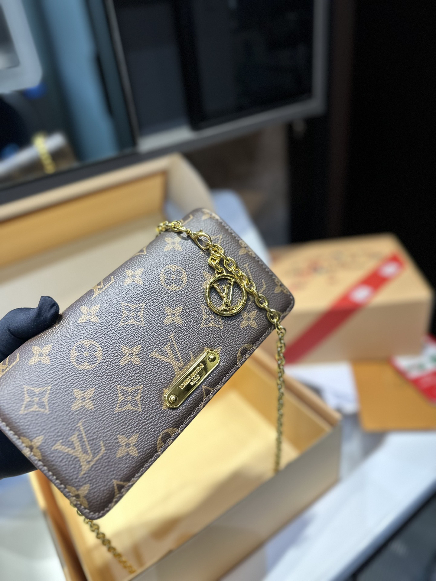 礼盒包装 Lv新品 Wallet On Chain Lily 新品链条包 推荐自留 太百搭啦 Xy尺寸20Cm