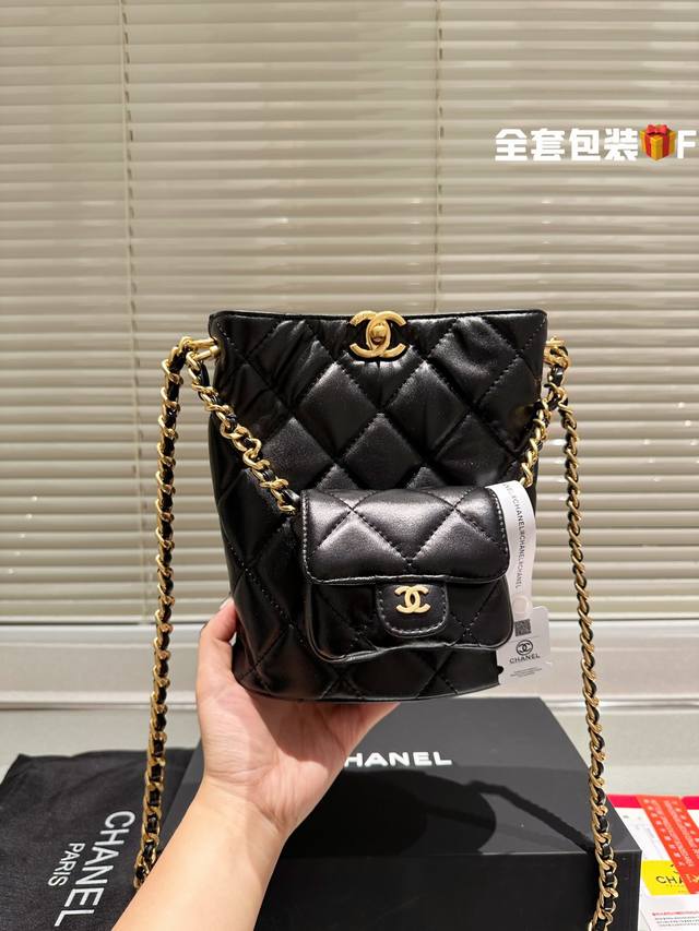 配折叠盒 Chanel 二合一 香奈儿水桶 时髦精必备款 超级精致 Size 18.21Cm