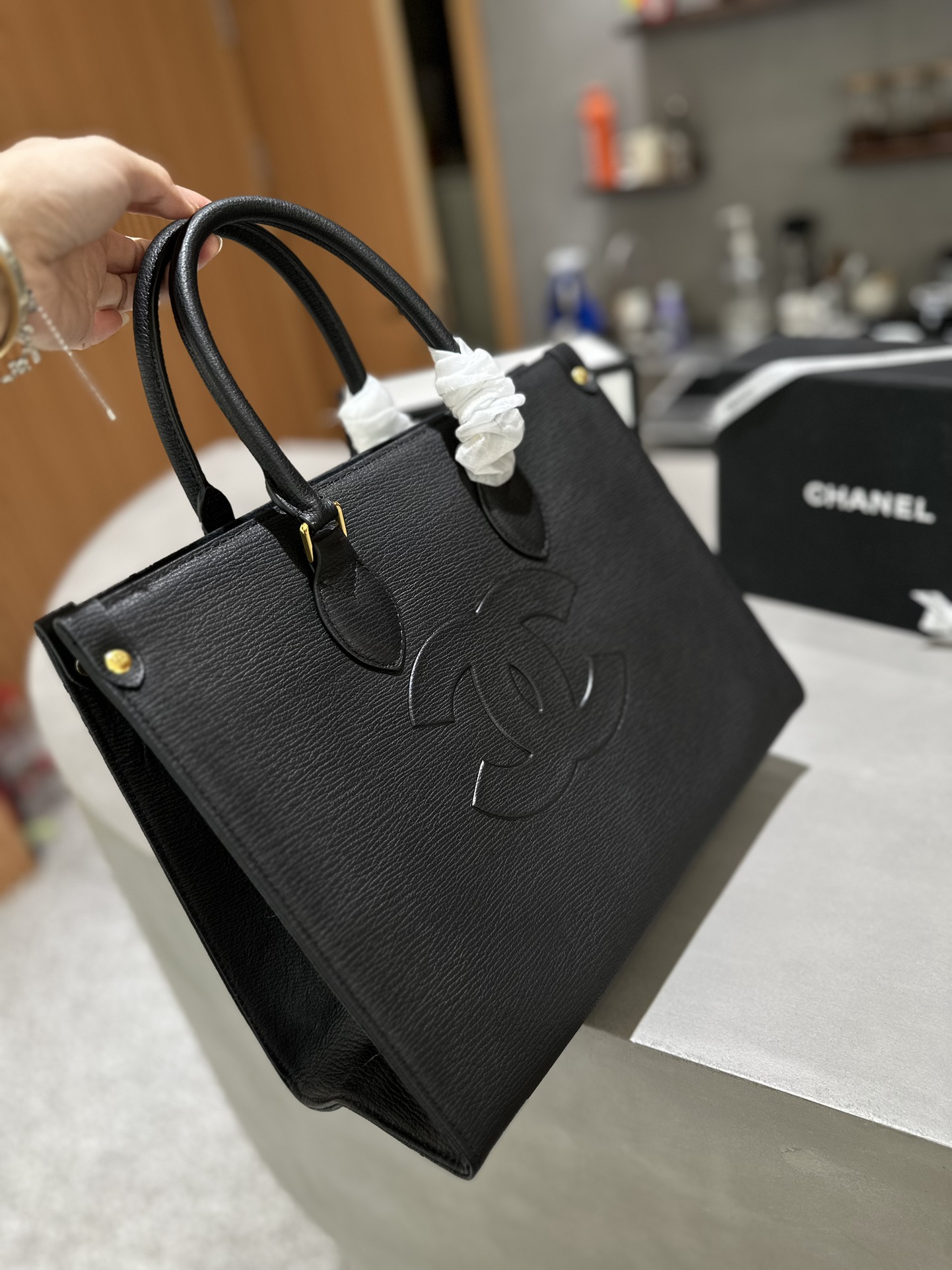 纯皮 Fendi Dior Chanel 托特包 经典黑色 高级感爆棚 Cerf包型可以装下整个世界 耐磨又有质感 尺寸35Cm - 点击图像关闭