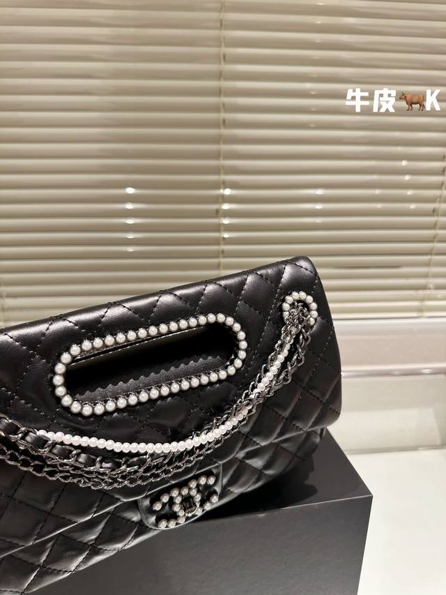 Chanel 23A小牛皮手工坊 珍珠链条包 应该是买到本季包王了吧黑色珍珠太绝了 手提 单肩 斜挎 尺寸25.17Cm