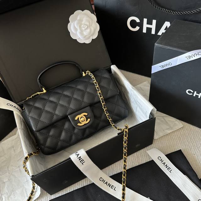 礼盒包装 Chanel 无疑是个美胚子简直就是狙击小仙女们心脏的利器 尺寸22Cm