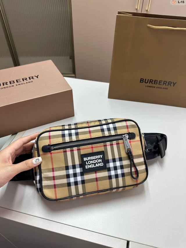 Burberry巴宝莉腰包胸包 经典标志 辨识度极高 上身绝绝子 不愧百搭时髦单品 L-15尺寸23.6.16折叠盒