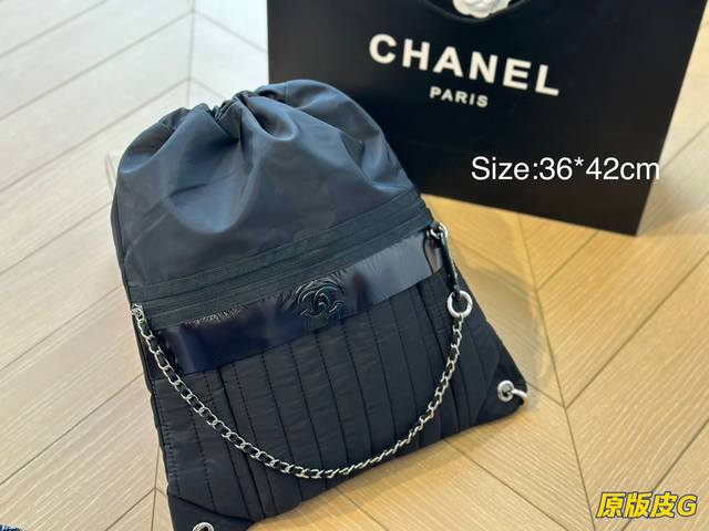 Chanel新品 牛皮质地 时装 休闲 不挑衣服 尺寸36*42Cm