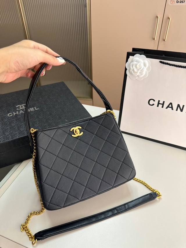 Chanel Vintage 香奈儿双子星包包 最爱 Chanel的中古包包 好夏天啊又休闲 又优雅 D-257尺寸 22 10 17配盒