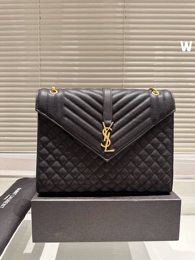Ysl 链条包 Kate Chain And Tassel Bag In Textured Leather 最新最佳最实用的尺寸20Cm 这个系列最核心的设计便