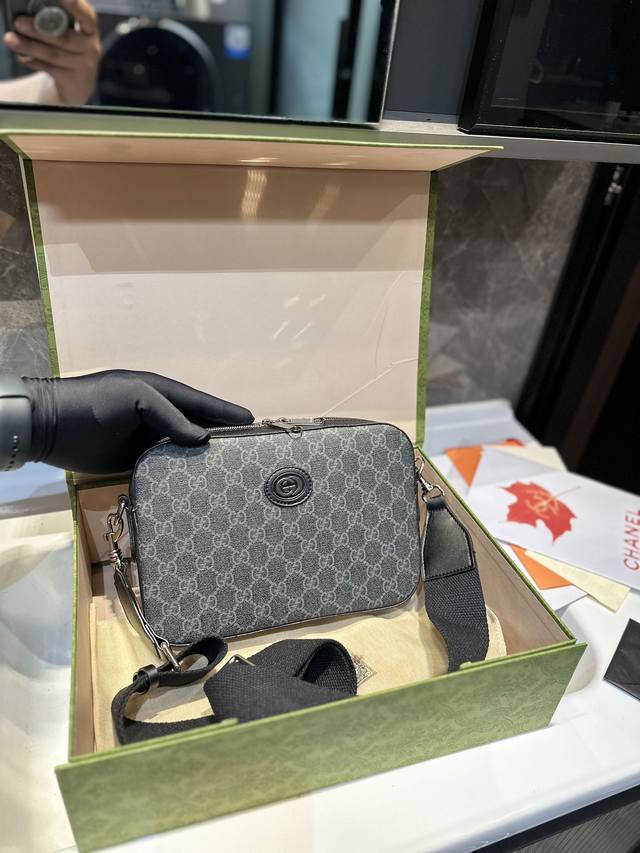 礼盒包装 Gucci Ophidia系列gg男士肩背包 G尺寸25x17Cm - 点击图像关闭