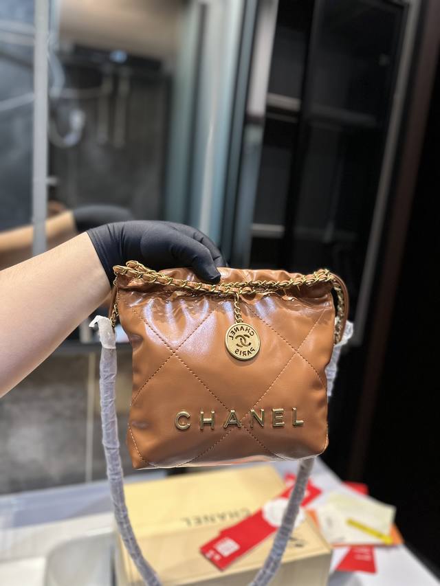 折叠礼盒 Chanel香奈儿 全新尺寸 Mini 垃圾袋 Bag 手感超级好 原版五金 超级大牌 以华丽高贵的外形成为当下最炙手可热之作人手必备 明星热捧 精匠