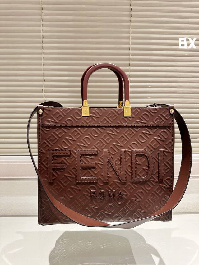 压纹 尺寸 35 30Cmf家 Fendi Peekabo 购物袋经典的tote造型 托特包