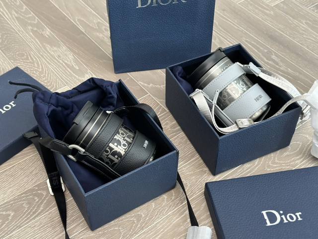 Dior迪奥aqua 马克杯 高级感 时尚 健康 Dior迪奥激光字母马克杯出门逛gai回头率0十足 越看越稀饭搭配夹扣和可调节可拆卸这款全新的 Dior Aq