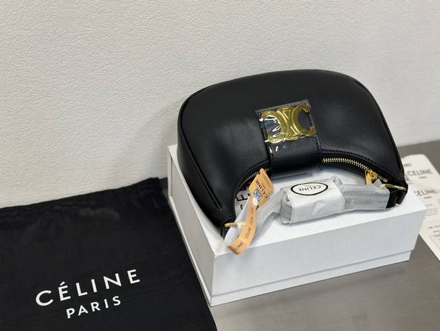 Celine Ava 新款腋下包 手拎起ava就好有气场哟 高级感超强 好看的包包是藏不住的新款ava 尺寸 24X12Cm 原版六棱螺丝