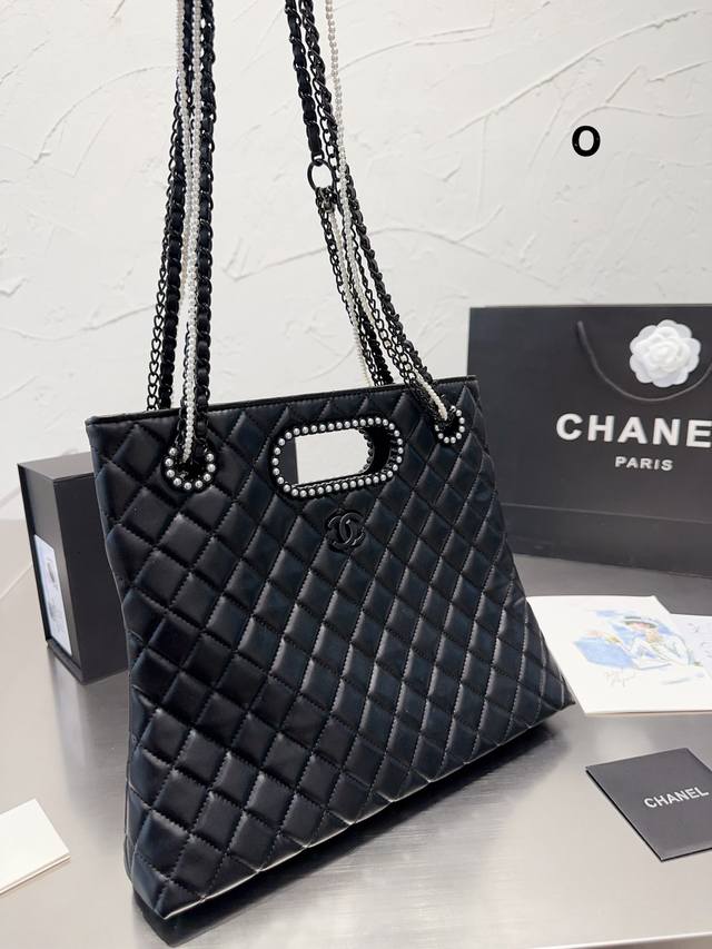 Chanel 23A手工坊 珍珠链条包 应该是买到本季包王了吧黑色珍珠太绝了 手提 单肩 斜挎 尺寸34 28Cm
