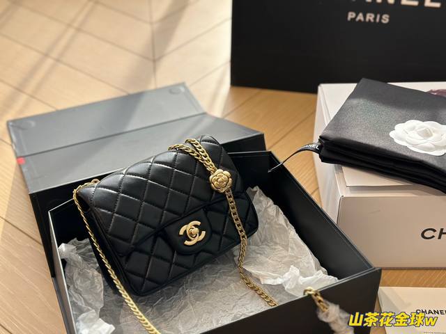 折叠盒 Chanel新品方胖子 山茶花金球款 时髦精必备款 超级精致 Size:23 20 17