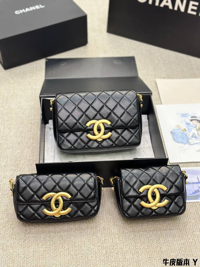 牛皮版本 Chanel大logo銫美小度包帯回家淡 令每个女孩都要拥有 Chanel家的包包 好看时尚又大气 是时髦精们的必备单品 绝对背上这款包就让你念念不忘