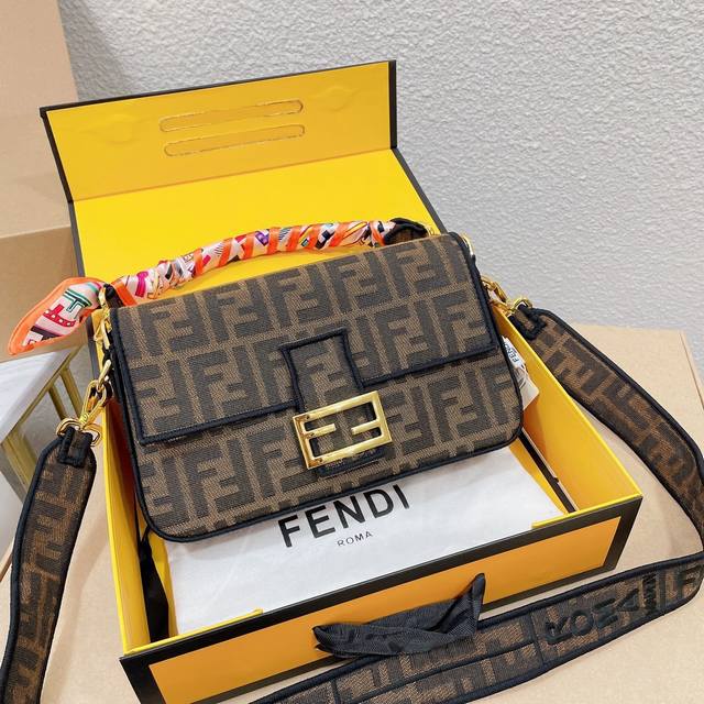折叠盒丝巾 Ddd 芬迪 Fendi 2020春夏新款 原厂高级刺绣花 Tote包复古风 抖音超级的一款 专柜新品手提斜挎包 Ss19 Fendi Baguet