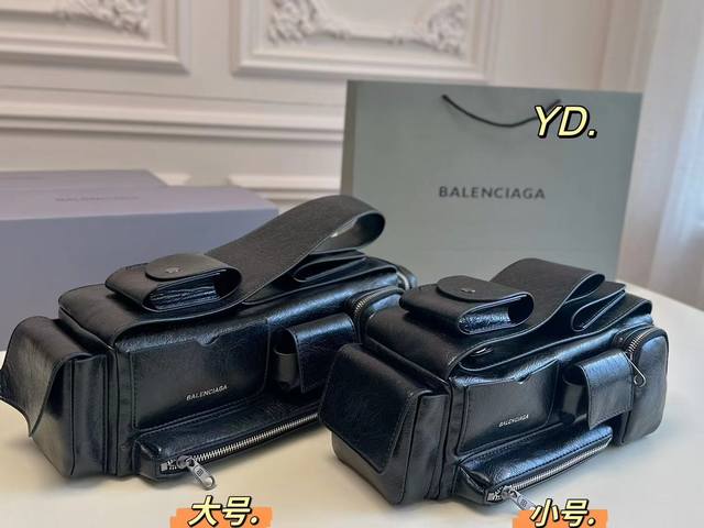 大号 小号 折叠盒 Size:38 11 34 10 Balenciaga巴黎世家super Busy口袋机能单肩包 超级帅气的工装风包包 油蜡皮简直不要太 包