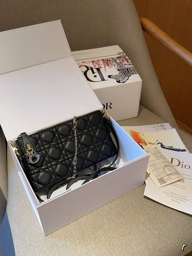 Dior 迪奥 Dior Midi 30 Montaigne 迷你 藤格 蒙田手拿包 老花麻将包 尺寸22 12 4 礼盒包装飞机箱