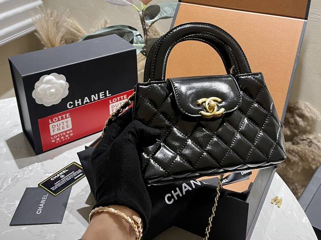 油蜡皮 折叠礼盒 Chanel 23新款kelly链条包 23K最火的一款 尺寸 22Cm