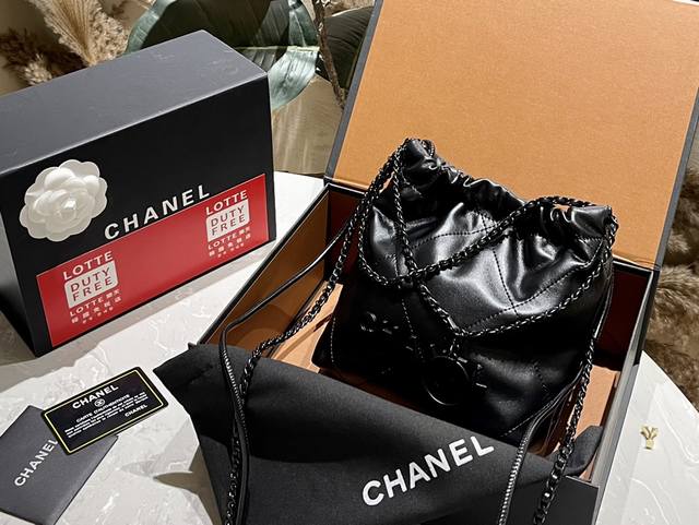 黑扣 折叠礼盒 Chanel So Black 迷你垃圾袋#大爆款预测 天呐chanel Mini垃圾袋也太美了叭颐 预测下一个大爆款翻 好想拥有 #香奈儿垃圾