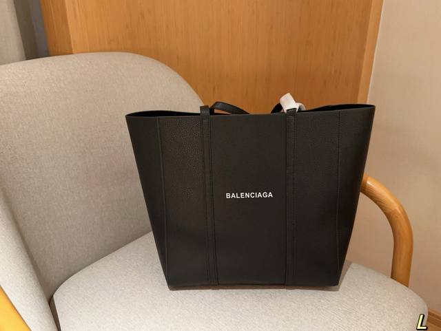无盒 巴黎世家 Balenciaga 购物袋托特包 简单实用耐看 愈看愈好看 尺寸32 34 16