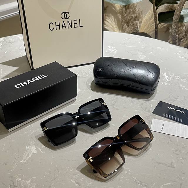 全套专柜包装 Chanel 高级太阳镜 2024 春夏新款 网红同款眼镜高级尼龙镜片 超轻便携. 高清太阳镜开车 旅行必备神器高级感十足