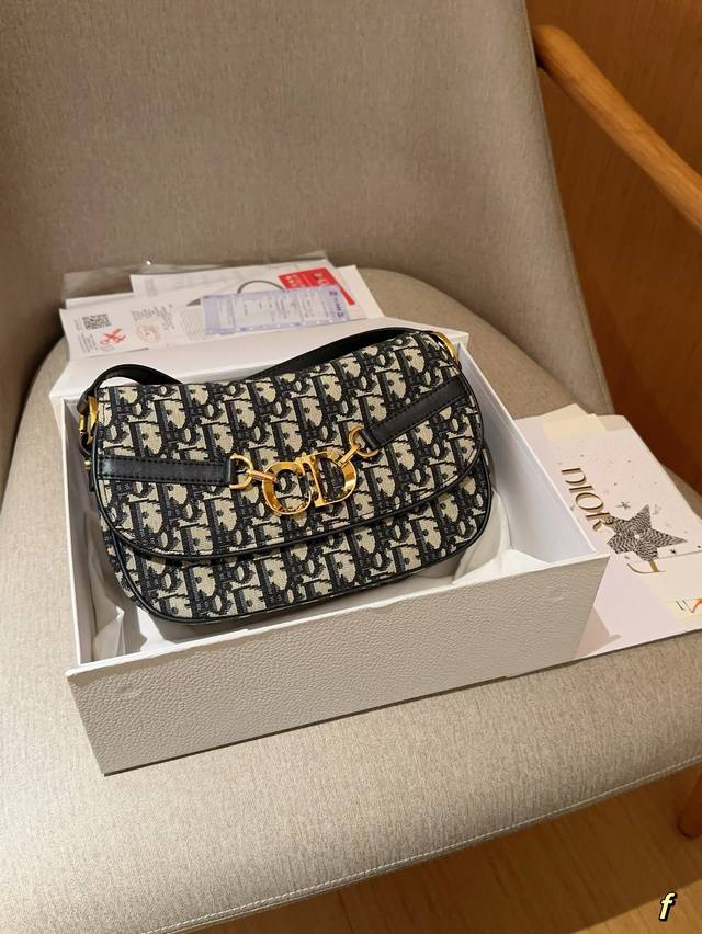 高版本 Dior迪奥 Cd Besace新品马鞍包 尺寸24 16 6 礼盒包装