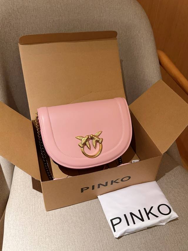 Pinko 经典燕子包半圆马鞍包腋下链条包斜挎包 尺寸25 17 6 礼盒包装