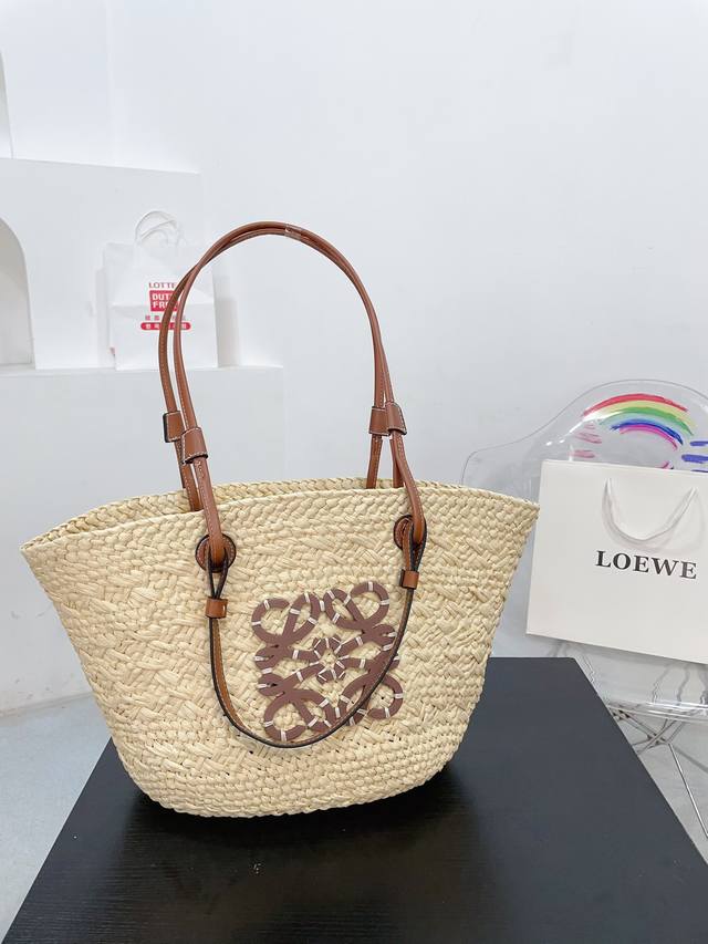 Loewe罗意威 草编织托特夏季新款草编包basket Bag编织购物袋沙滩度假手提包。尺寸 35.25