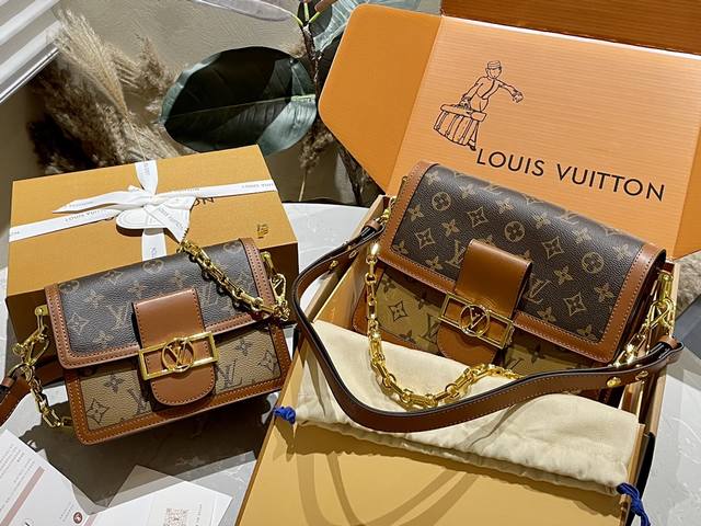牛皮 / 折叠礼盒 Louis Vuitton Dauphine达芙妮邮差包，全牛皮，万能搭配四季，夏日轻薄都能hold住。复古但上身时髦的信封包，线条