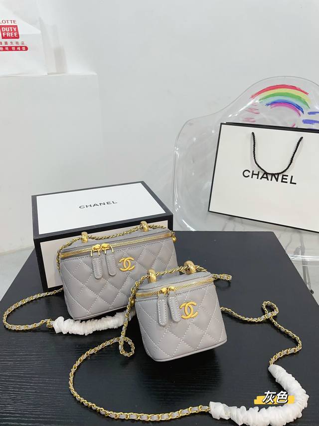折叠盒 香奈儿chanel23S 双金球羊皮黑色长盒子 Chanel 23S 羊皮长盒子 羊皮看起来有高贵范 喜欢的人依然很爱