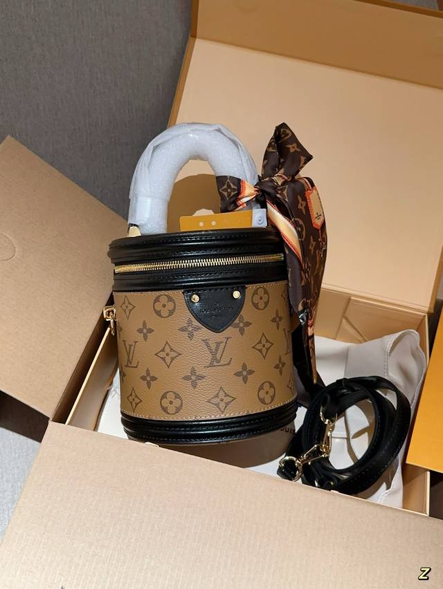 高版本配送丝巾 Lv路易威登 发财桶饭桶包 尺寸15×17×15 礼盒包装飞机箱