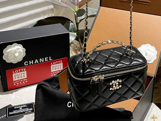 折叠礼盒 Chanel 24P 钻石手柄 盒子包 慵懒随性又好背 上身满满的惊喜 高级慵懒又随性 彻底心动的一只