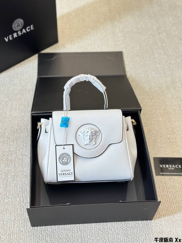复刻版 牛皮 Versace范思哲 La Medusa 手提包包 經典黑金配色,造型百搭 不同場合,不同風格,同樣典雅 尺寸20