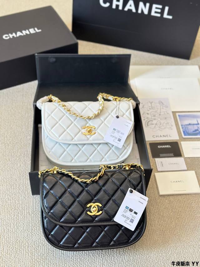 牛皮版本 Chanel 元宝包 慵懒随性又好背 上身满满的惊喜 高级慵懒又随性 彻底心动的一只 Size：23 18Cm