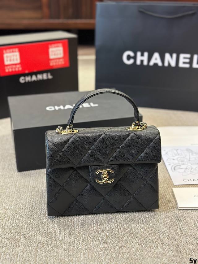 牛皮版本 Chanel24K新款｜本季度的“最眼包” Chanel 香奈儿 23K Kelly大号链条包 小羊皮 也是很耐用哒，经典百搭耐看~ 尺寸22 15C
